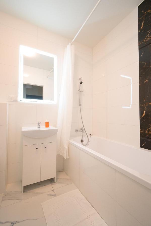 Apartament Alpha Lodz  Ngoại thất bức ảnh